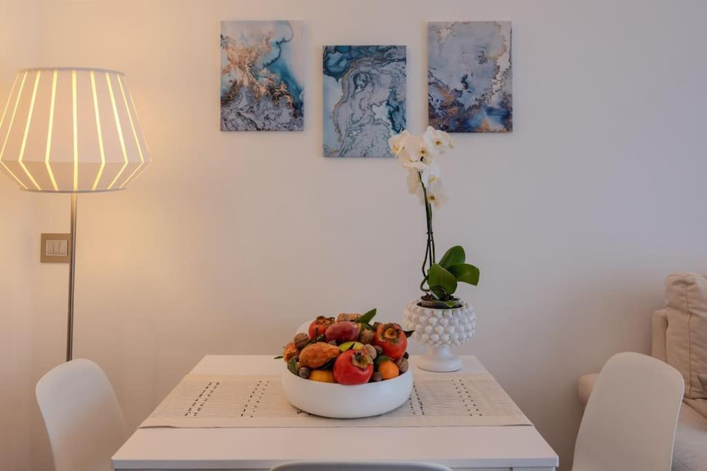 La Chicca Sicily Holiday House คาสเตลโมลา ภายนอก รูปภาพ
