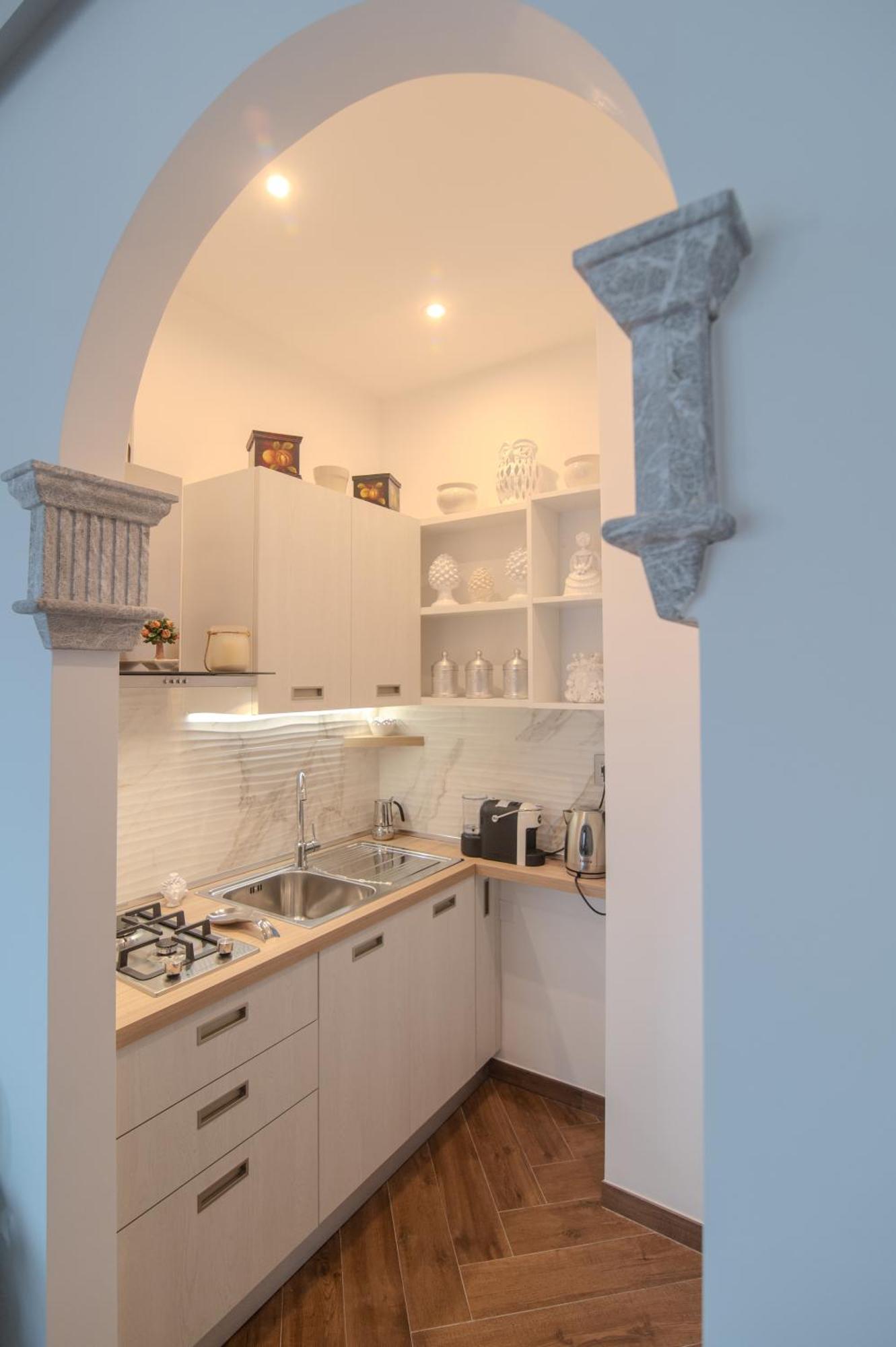 La Chicca Sicily Holiday House คาสเตลโมลา ภายนอก รูปภาพ