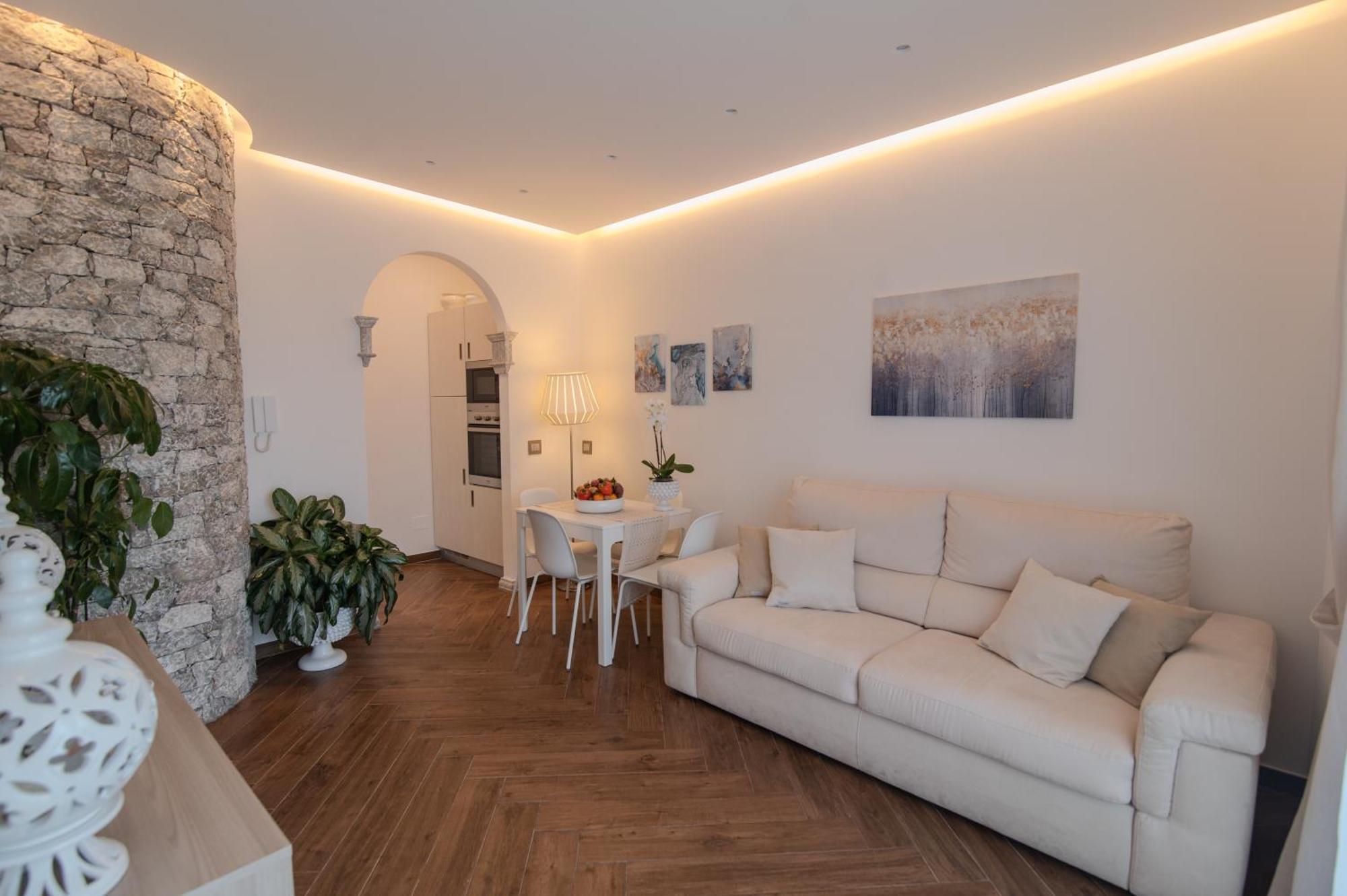 La Chicca Sicily Holiday House คาสเตลโมลา ภายนอก รูปภาพ