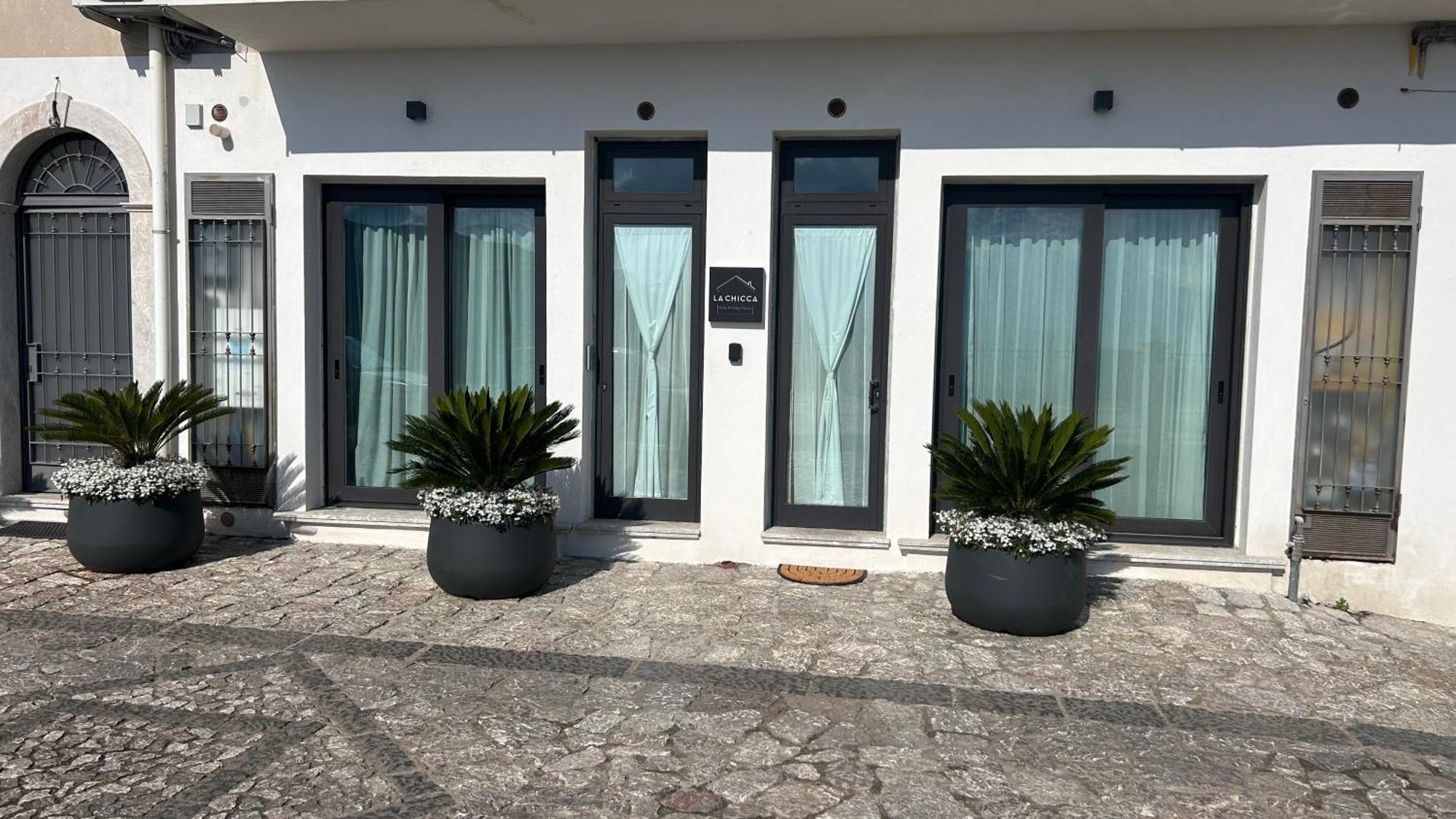La Chicca Sicily Holiday House คาสเตลโมลา ภายนอก รูปภาพ